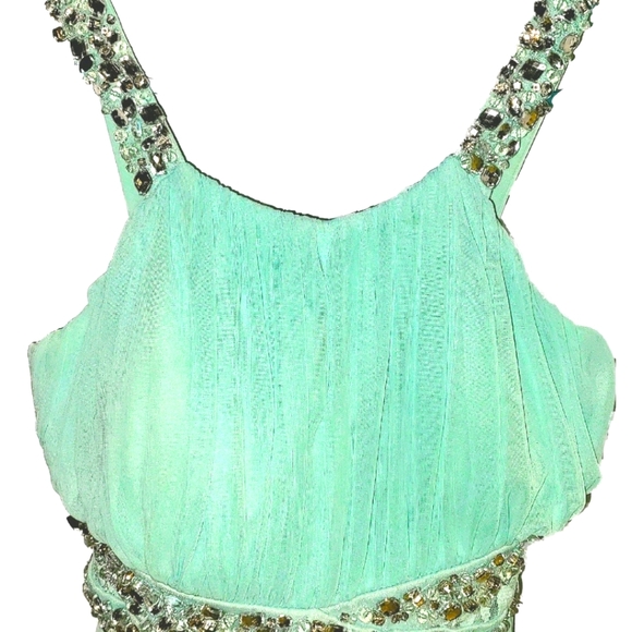 Prom dress - Picture 2 of 2